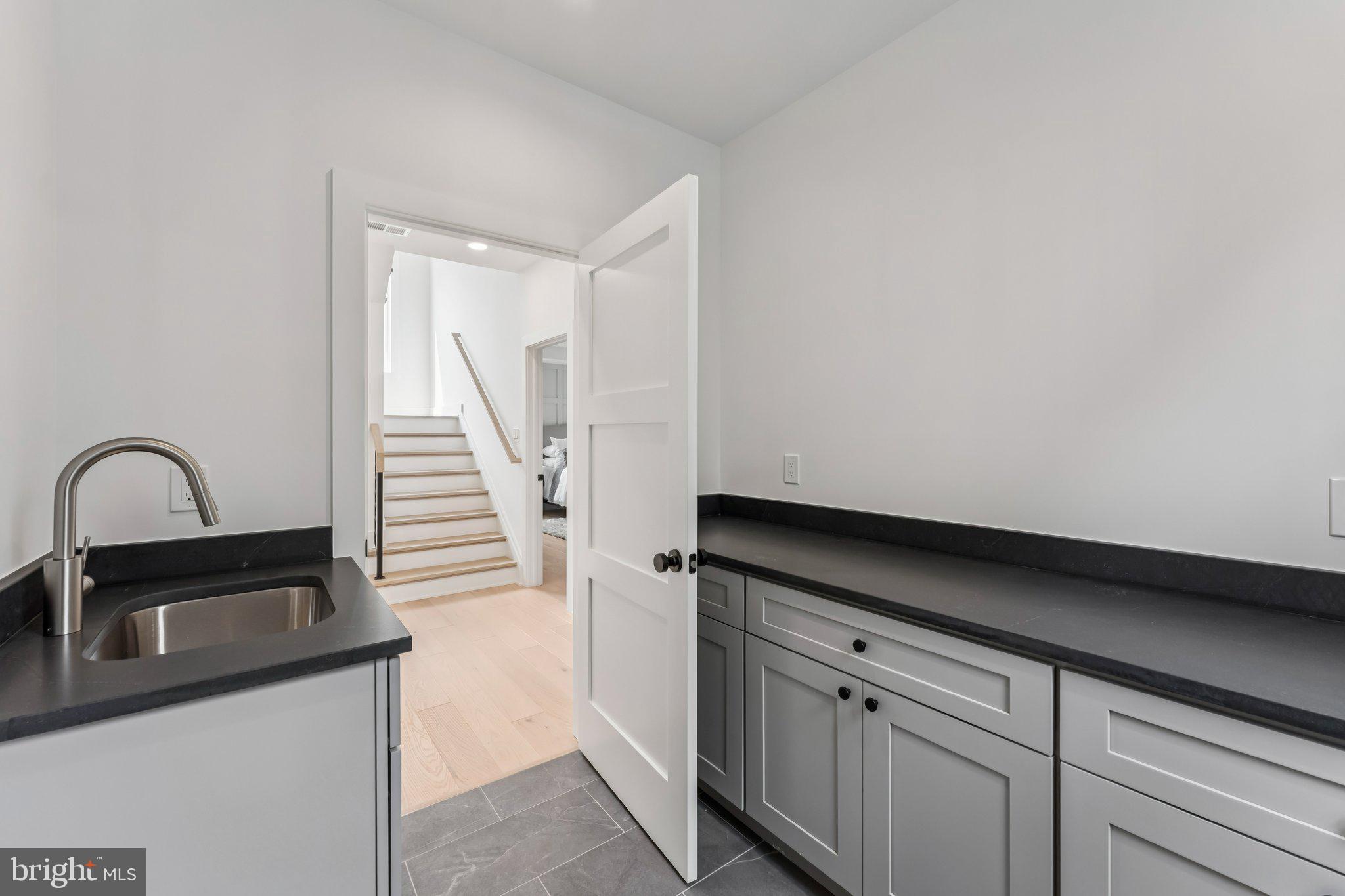 WAYCROFT - WOODLAWN - Residential