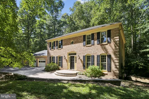 11732 Stuart Mill Road, Oakton, VA MLS: VAFX2267302