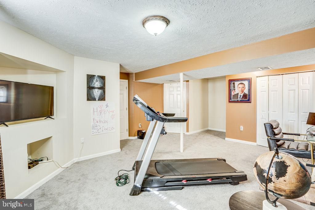 PROSPECT KNOLLS - Residential