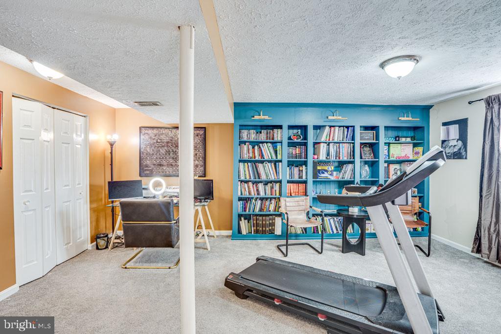 PROSPECT KNOLLS - Residential