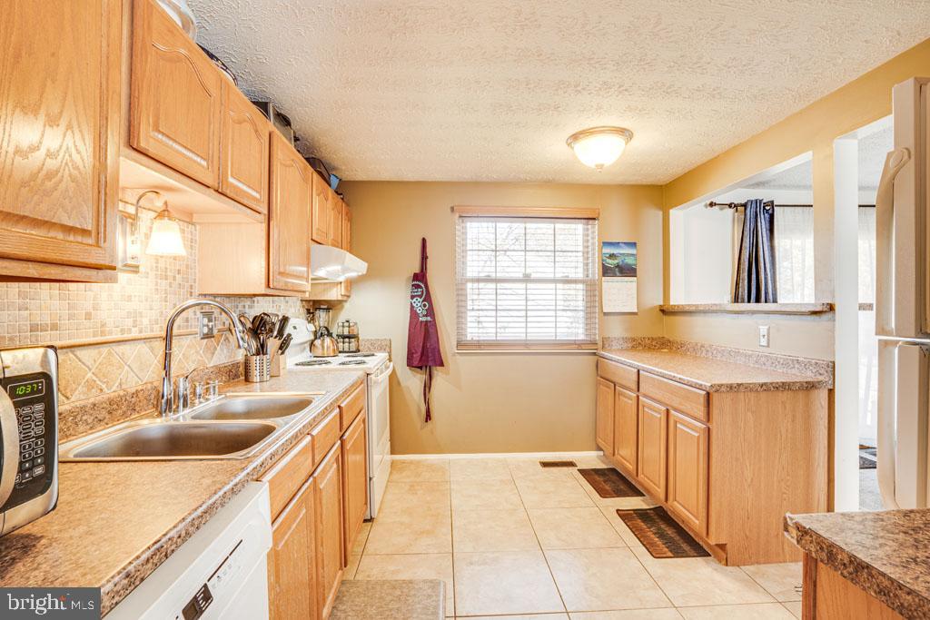 PROSPECT KNOLLS - Residential