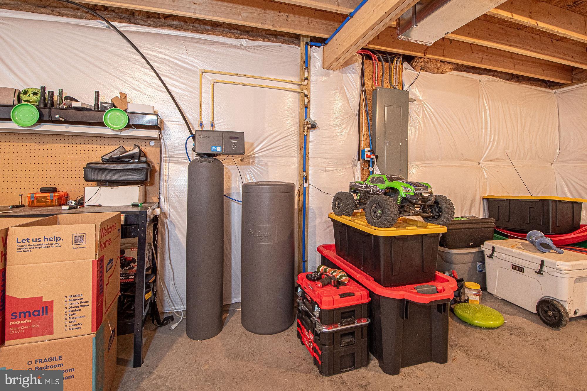 MADISON ESTATES - Residential