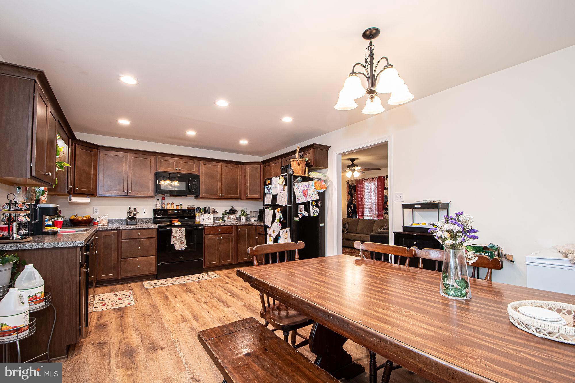 MADISON ESTATES - Residential