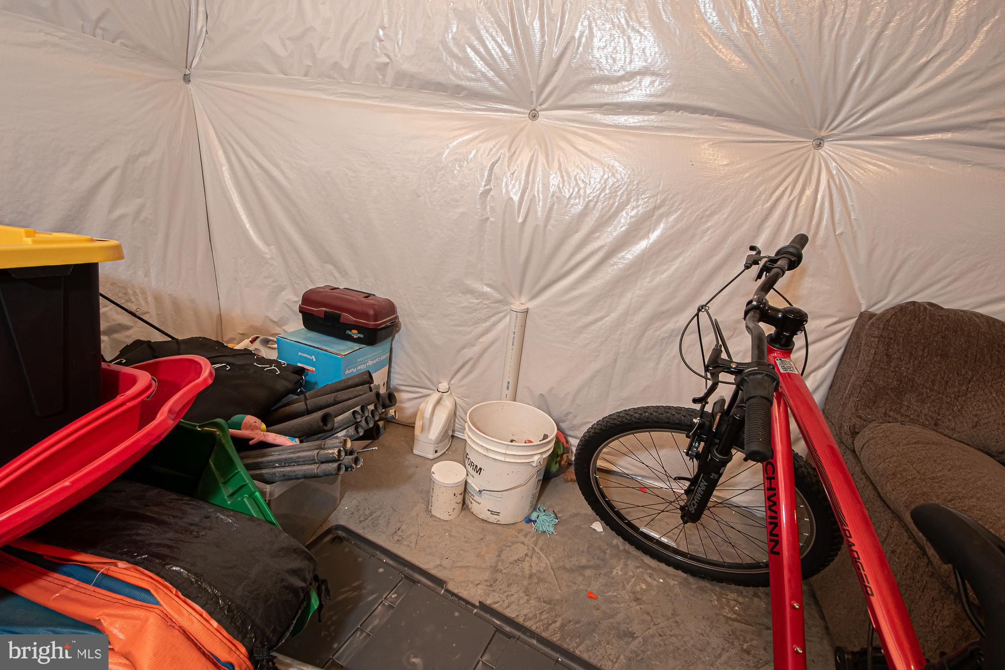 MADISON ESTATES - Residential