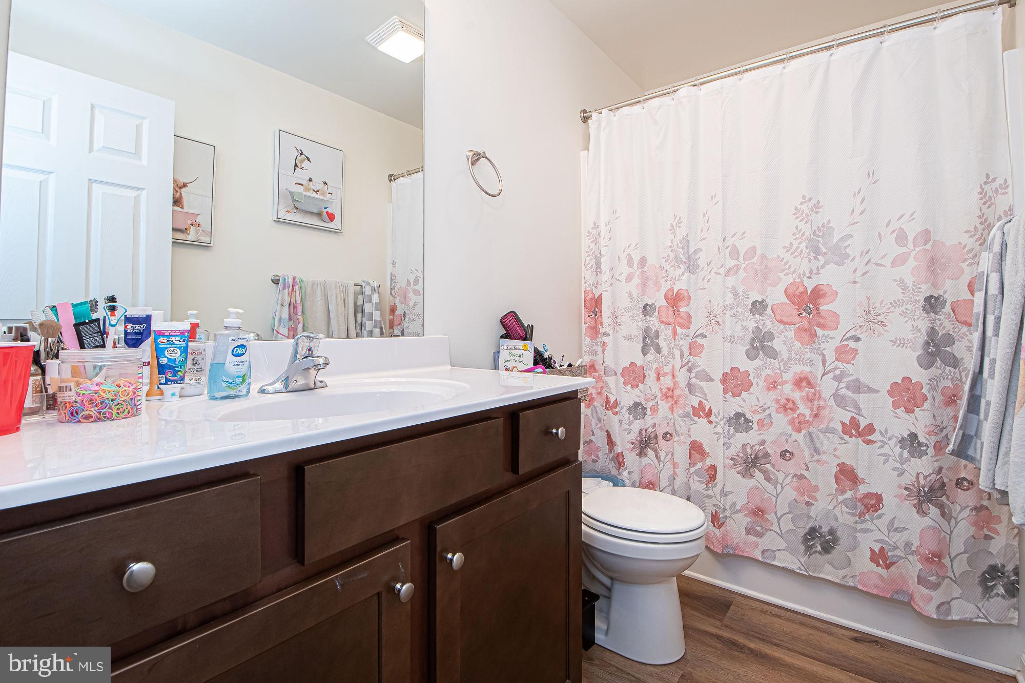 MADISON ESTATES - Residential