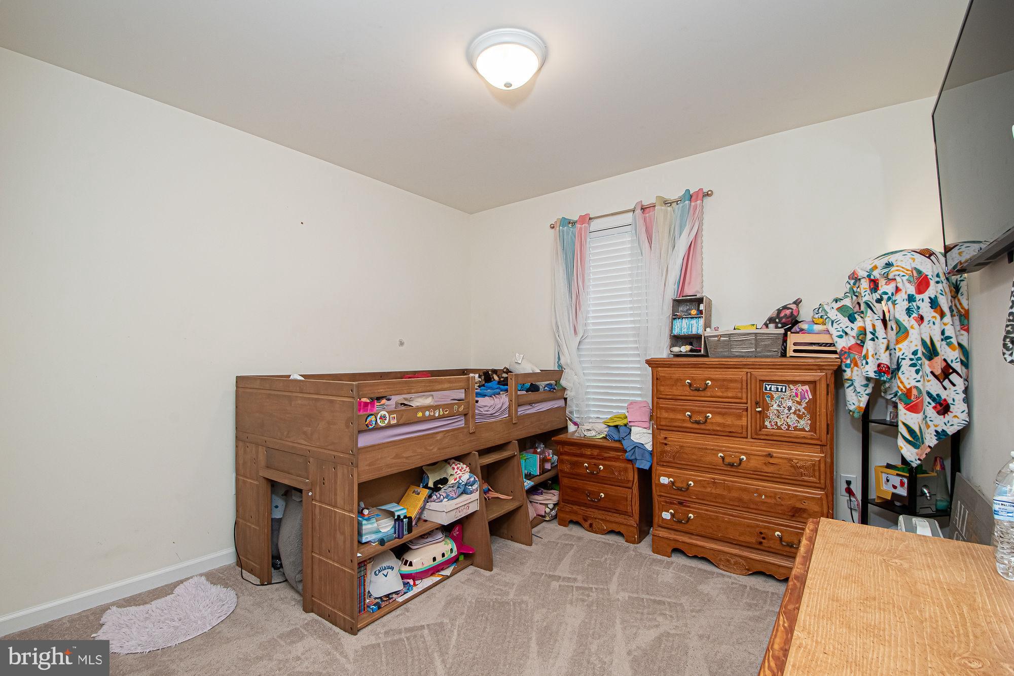 MADISON ESTATES - Residential