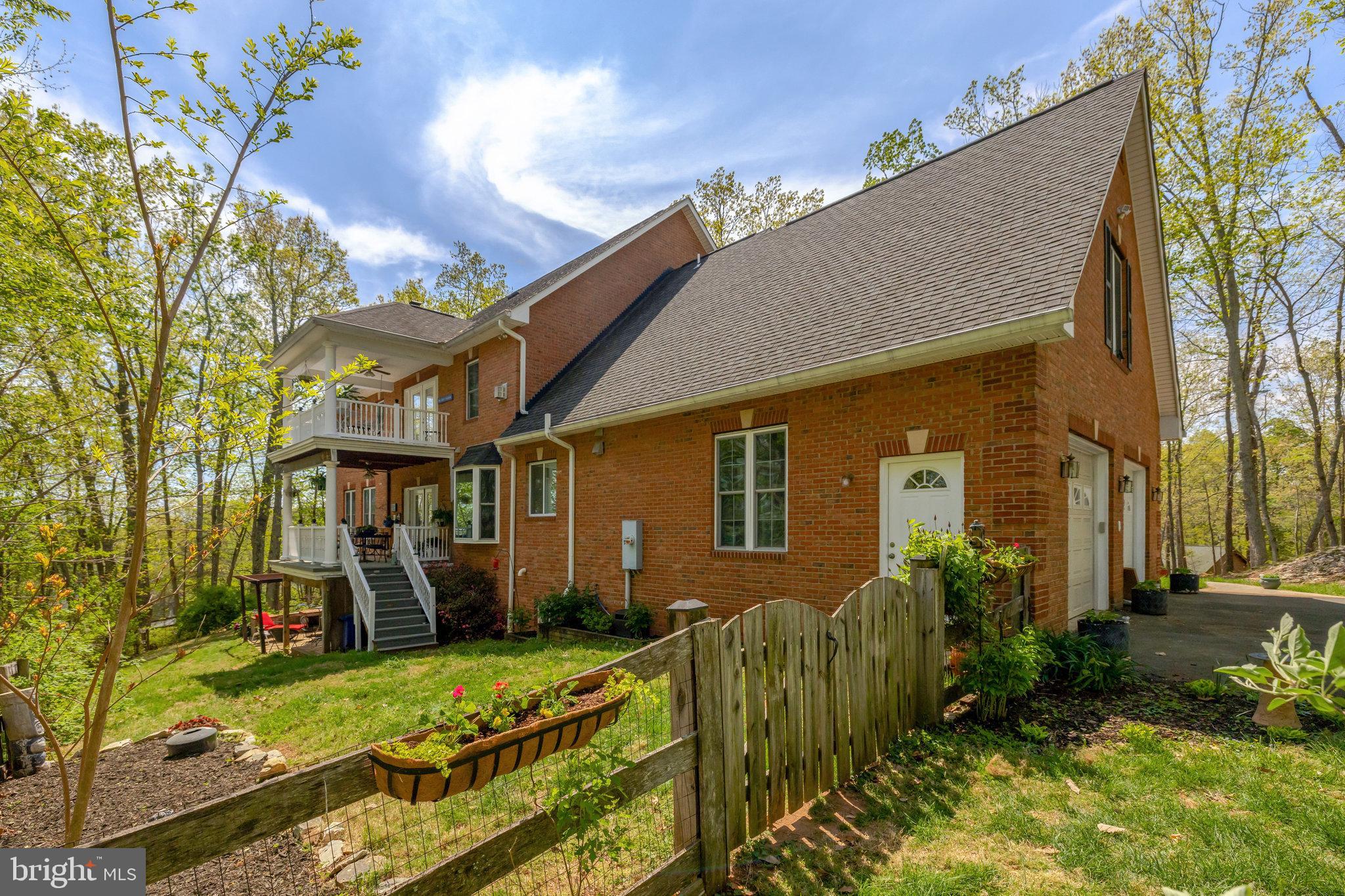 LEESBURG COUNTRY CLUB - Residential