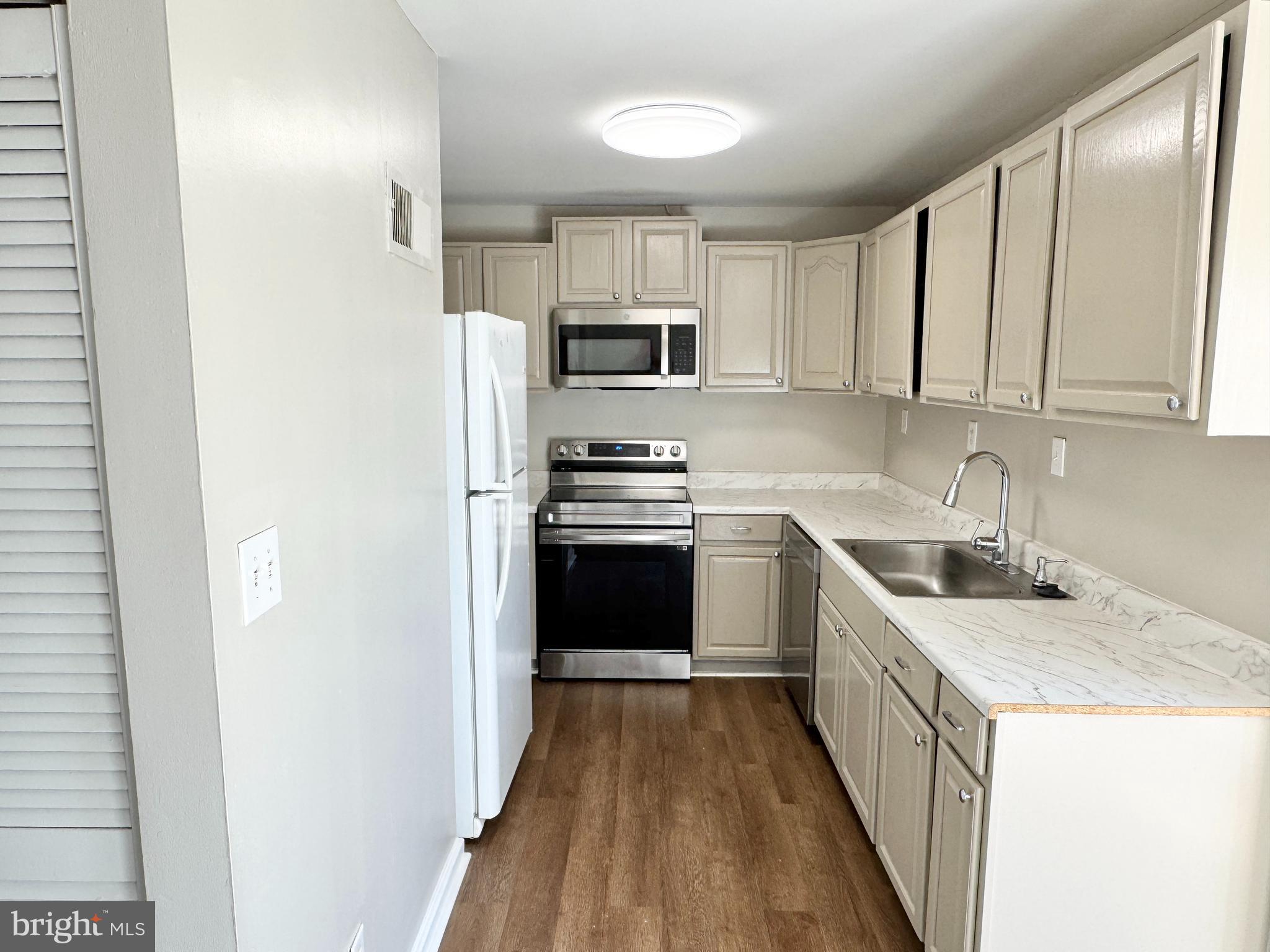 BRAGG HILL - Residential Lease