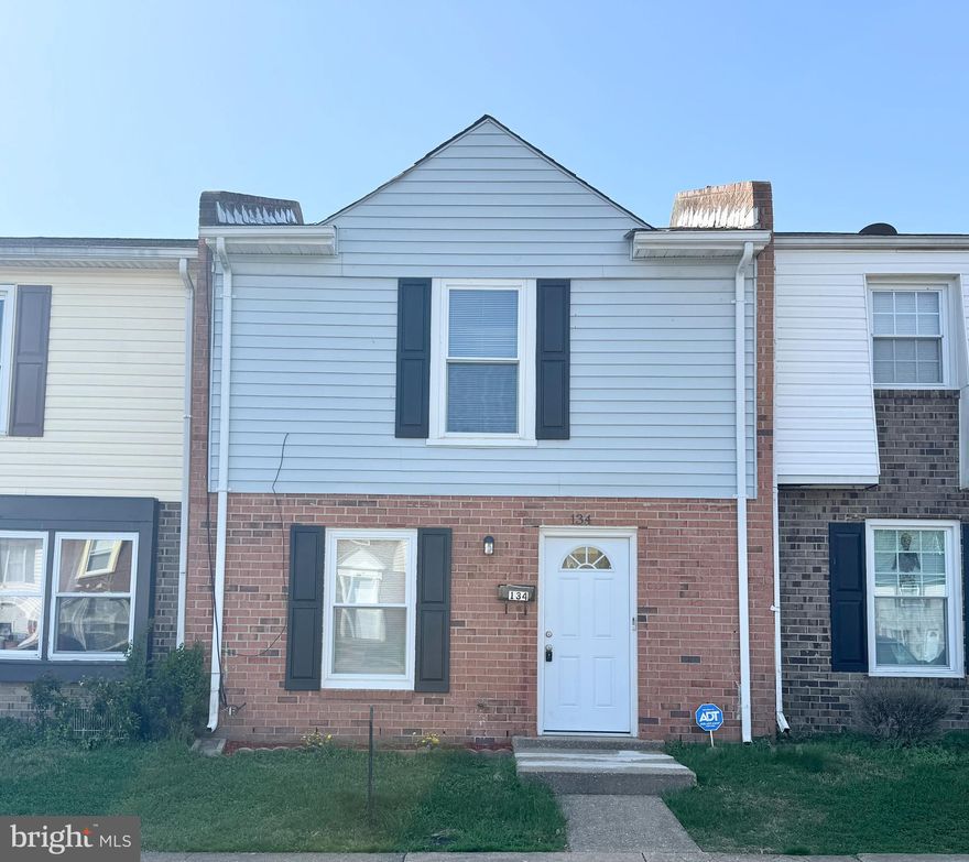 Two-level townhouse featuring 2 bedrooms, 1.5 baths. Two-level townhome located in the City of Fredericksburg. Large, bright living area with tile floor, updated carpet on stairway and upper level. Fenced backyard. Great location very close to Central Park Shopping, Route 95 and Route 1