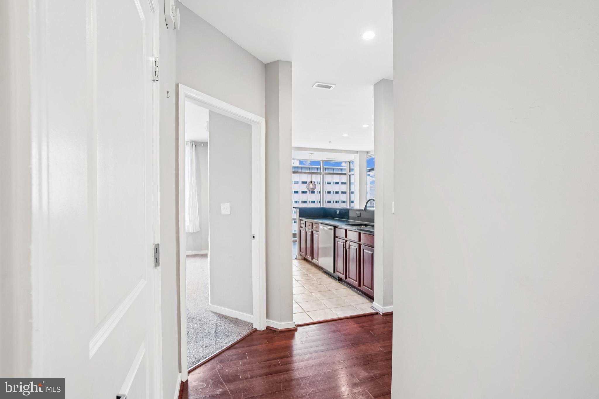 UNIVERSITY TOWN CENTER - Residential