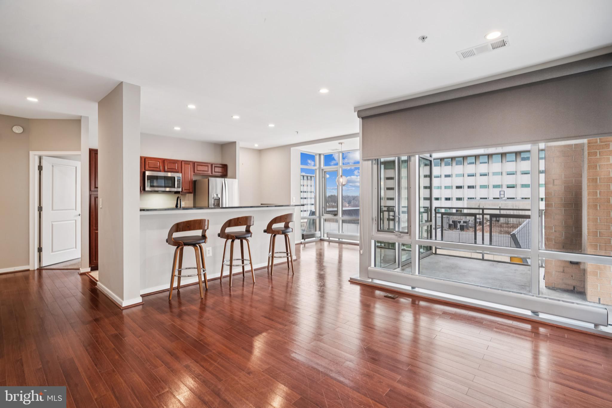 UNIVERSITY TOWN CENTER - Residential