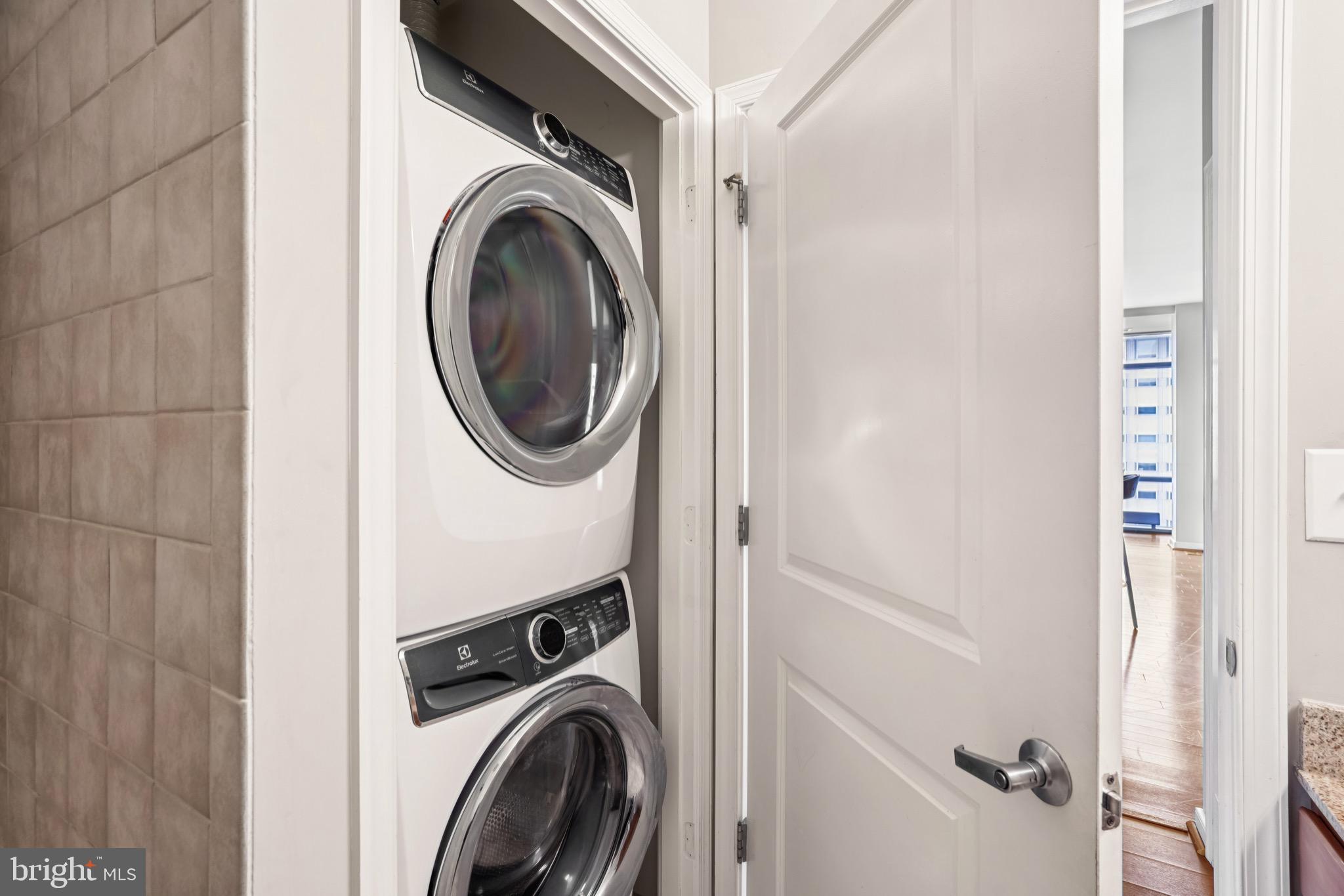 UNIVERSITY TOWN CENTER - Residential