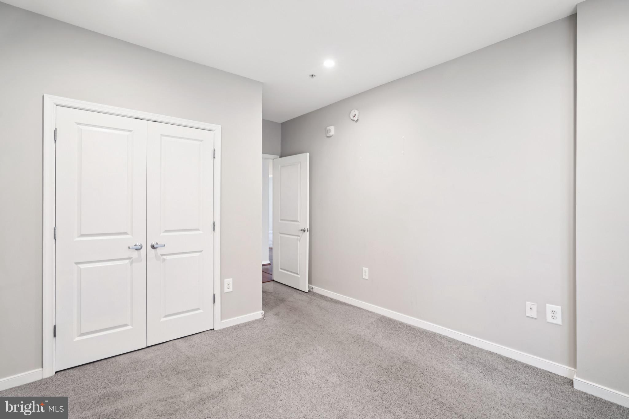 UNIVERSITY TOWN CENTER - Residential