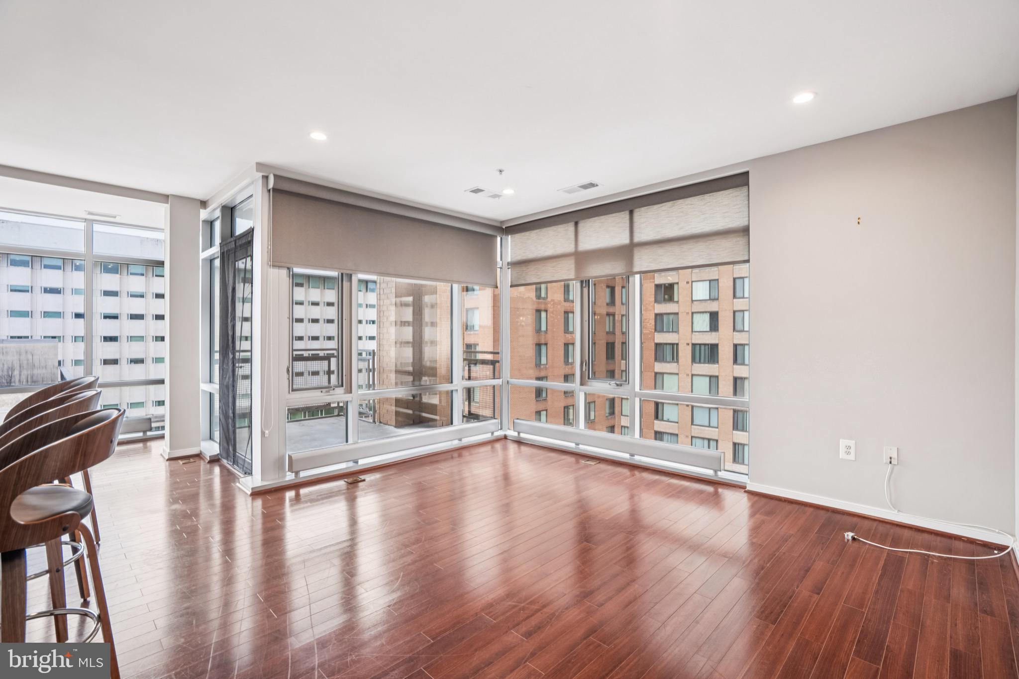 UNIVERSITY TOWN CENTER - Residential