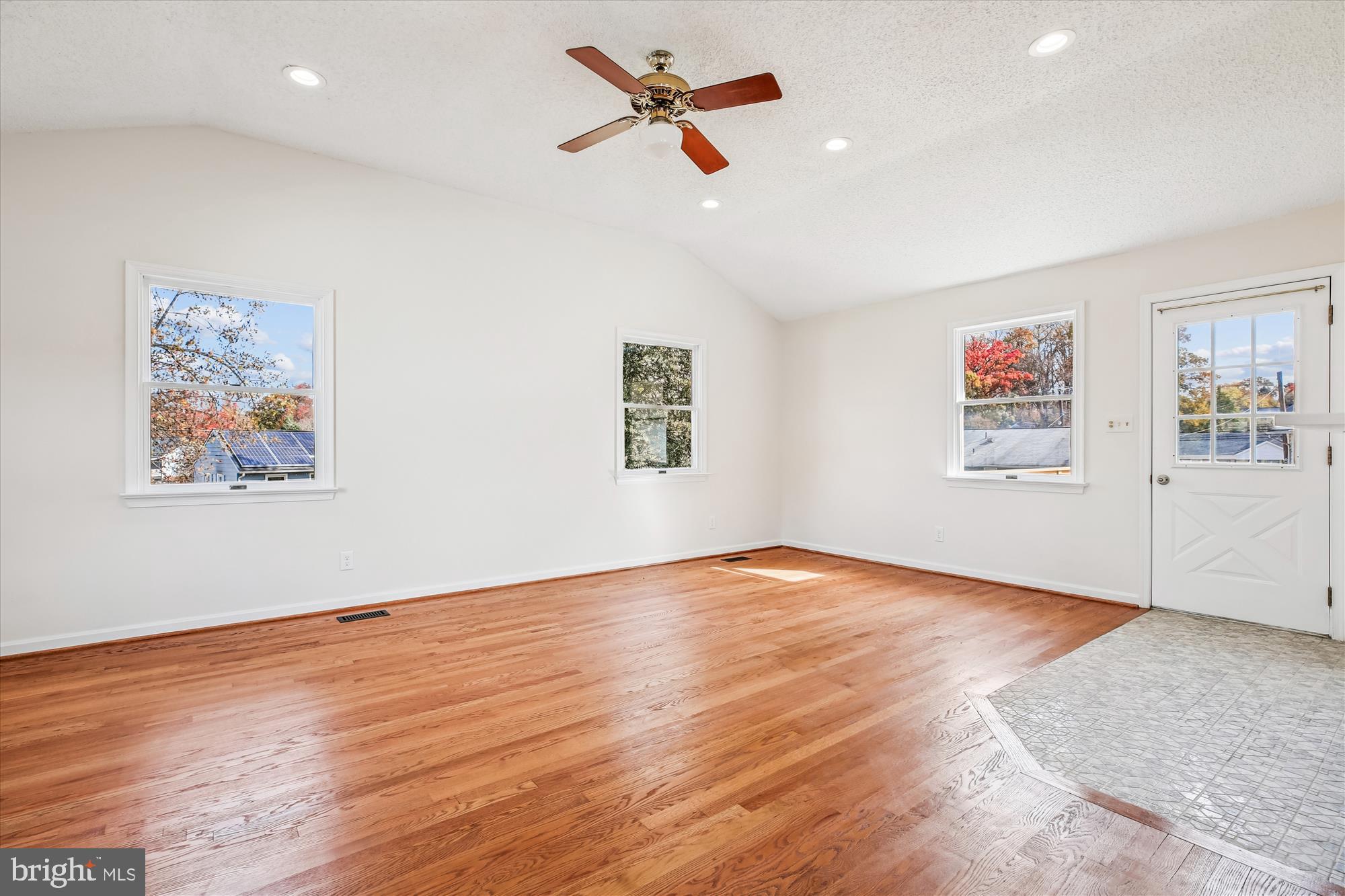 MONTGOMERY HIGHLANDS ESTATES - Residential