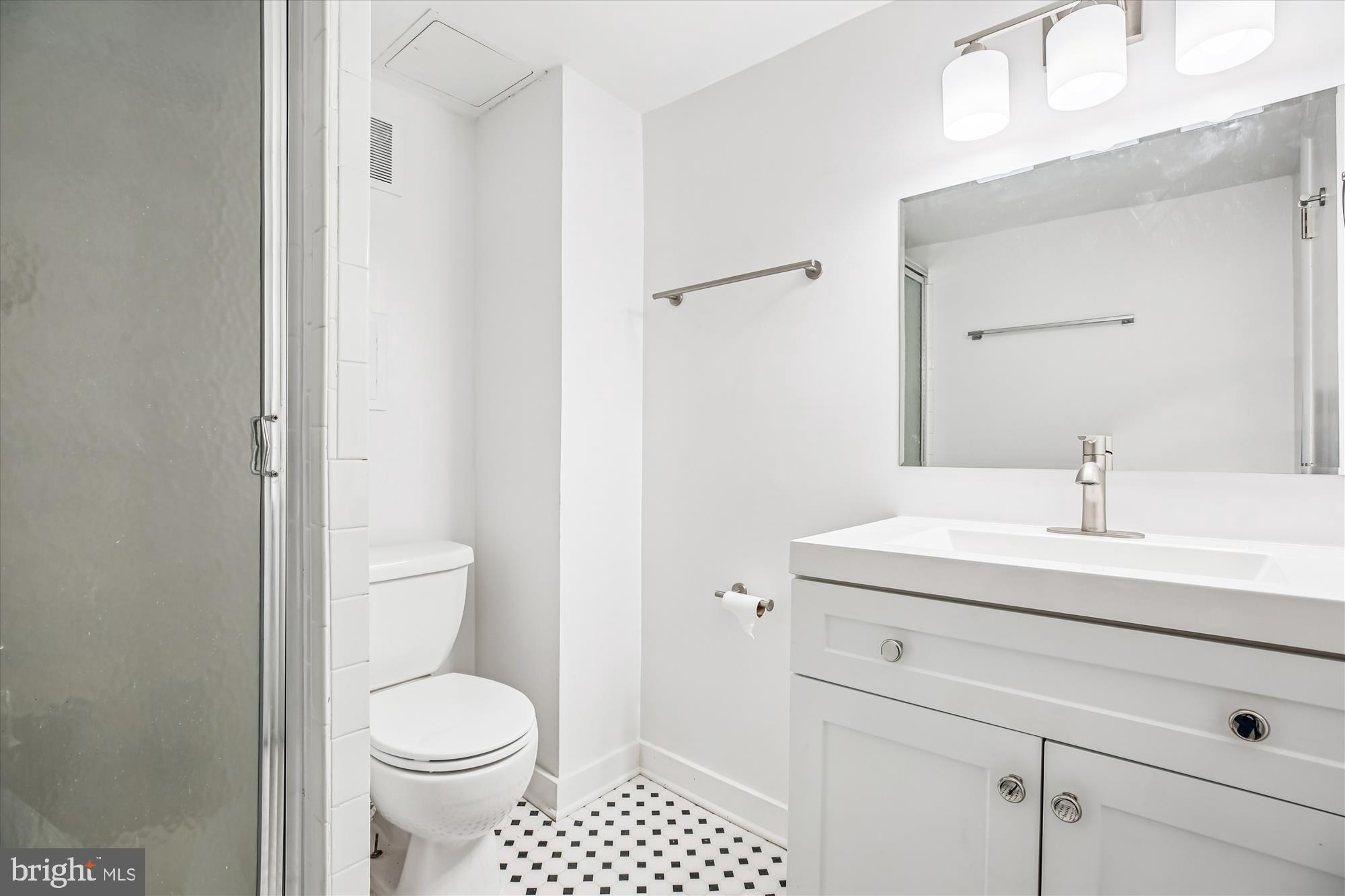 MONTGOMERY HIGHLANDS ESTATES - Residential