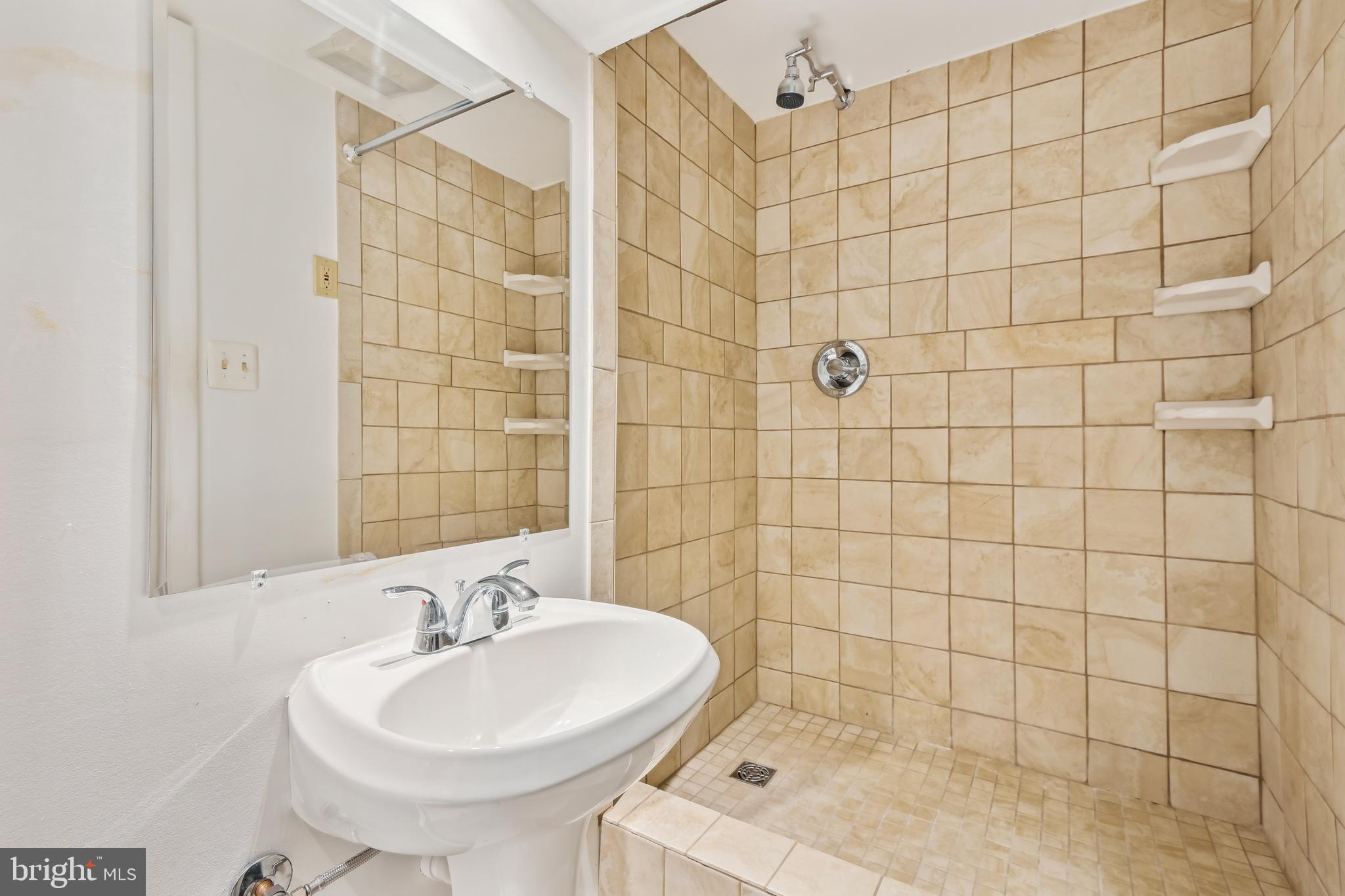 GREENACRES - Residential