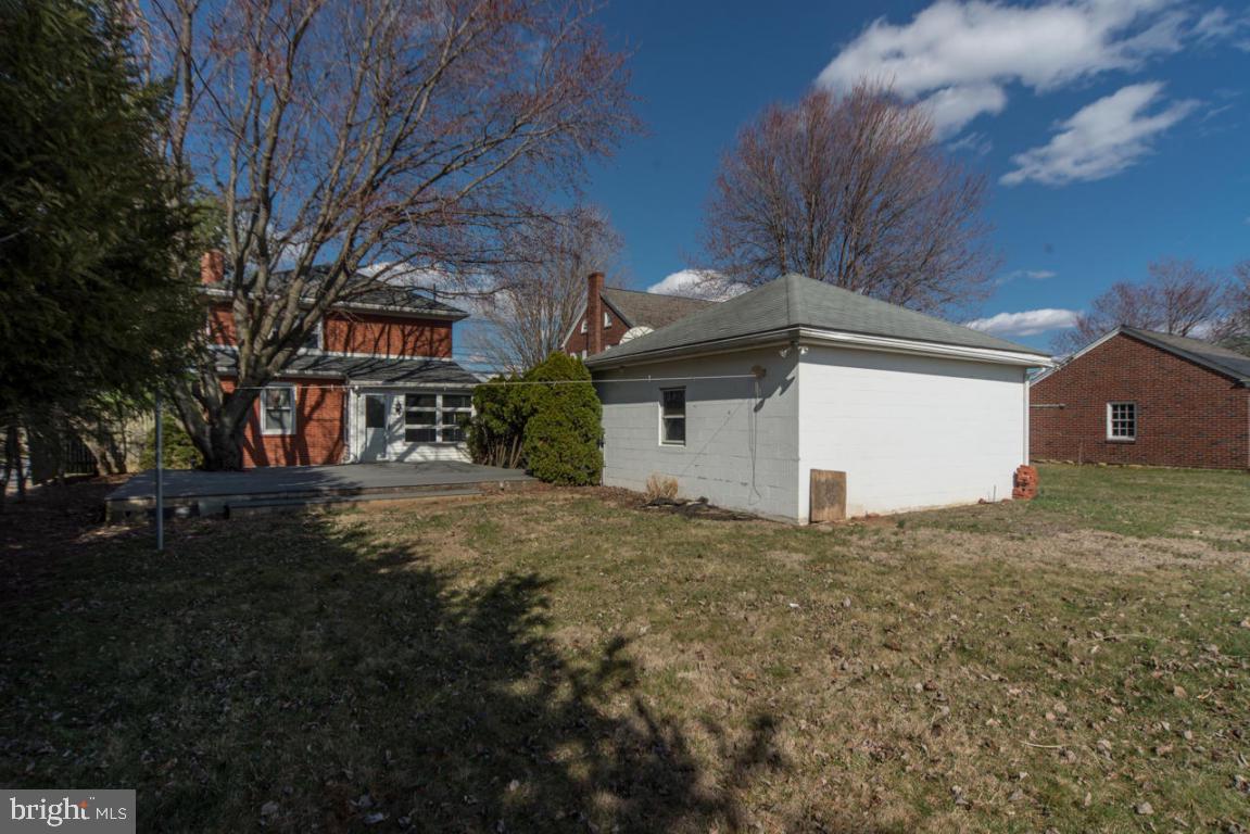 EPHRATA - Commercial Sale