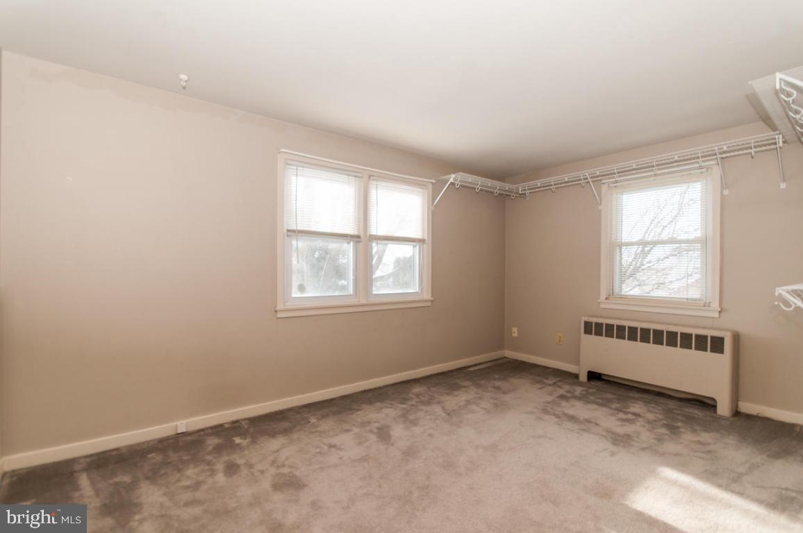 EPHRATA - Commercial Sale