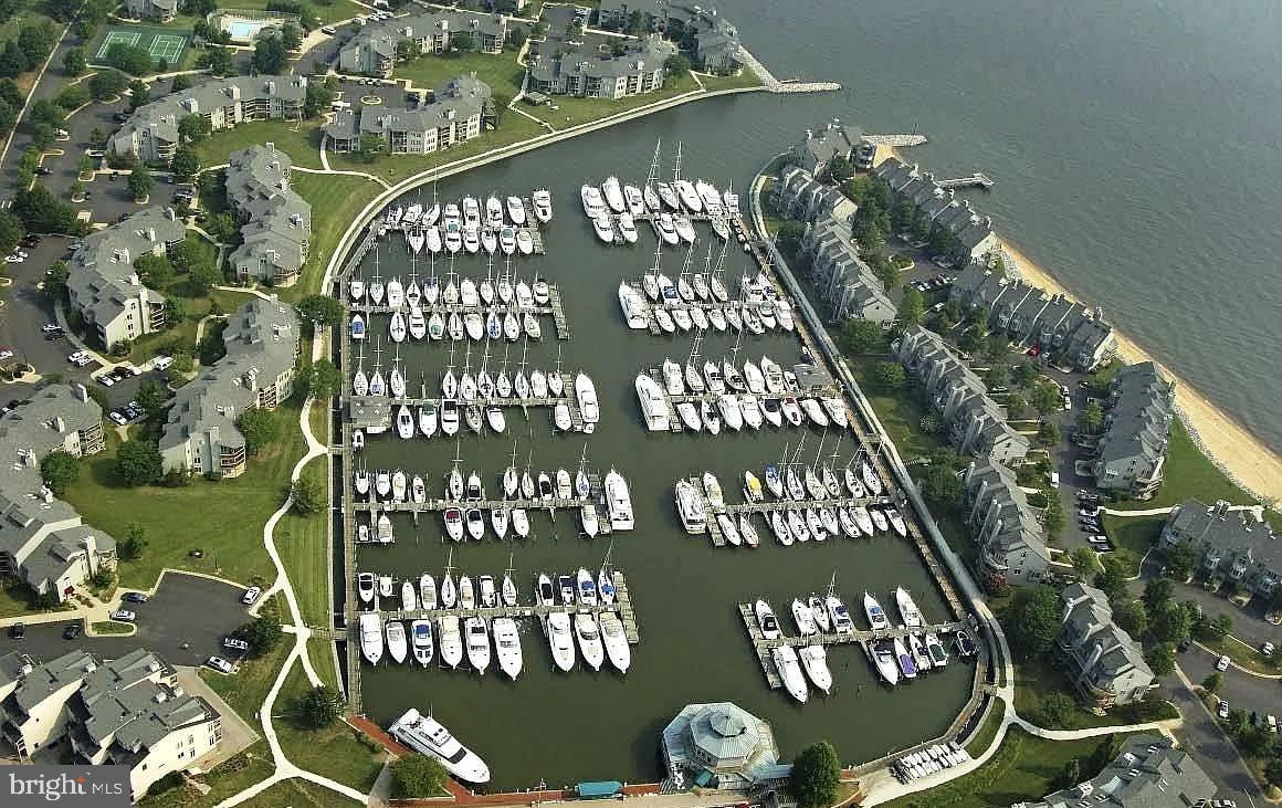 VILLAGE OF CHESAPEAKE HARBOUR - Residential