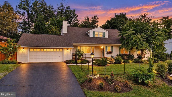 1817 CHEROKEE RD, WAYNESBORO, VA 22980 - Image f0a9630a1774cbf85dff3d6ba498d69f/107432018
