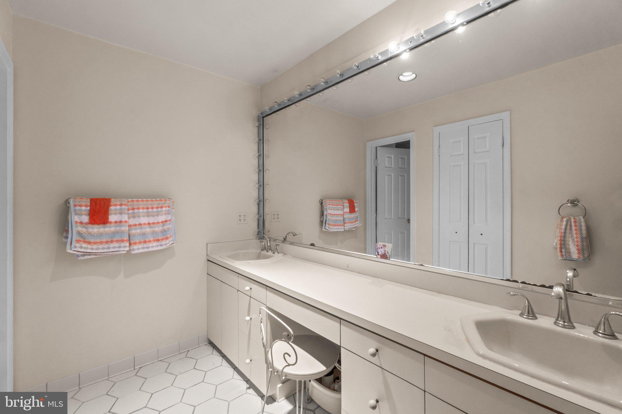 PHELPS LUCK - Residential