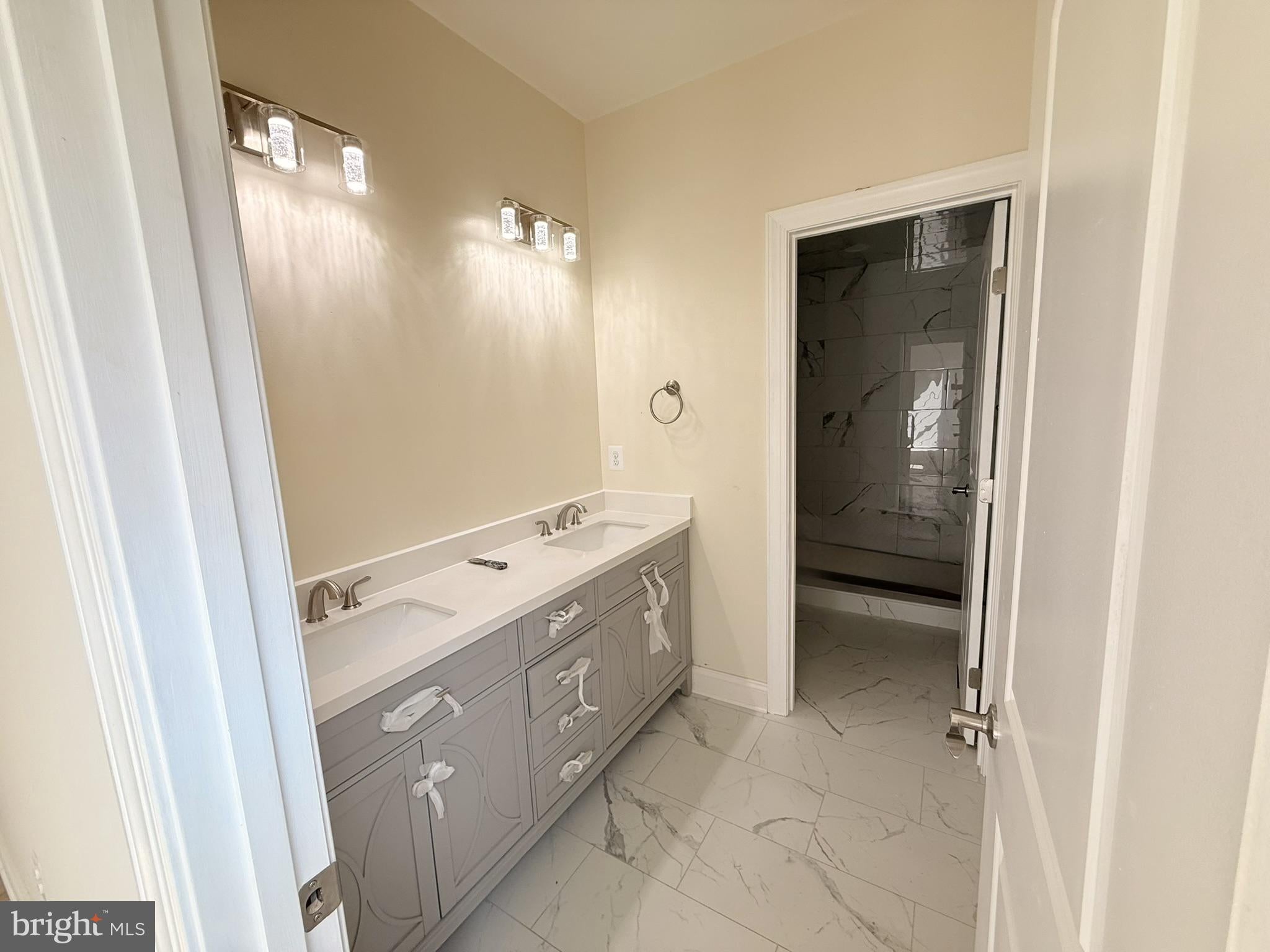 21359 MARY LOUS WAY