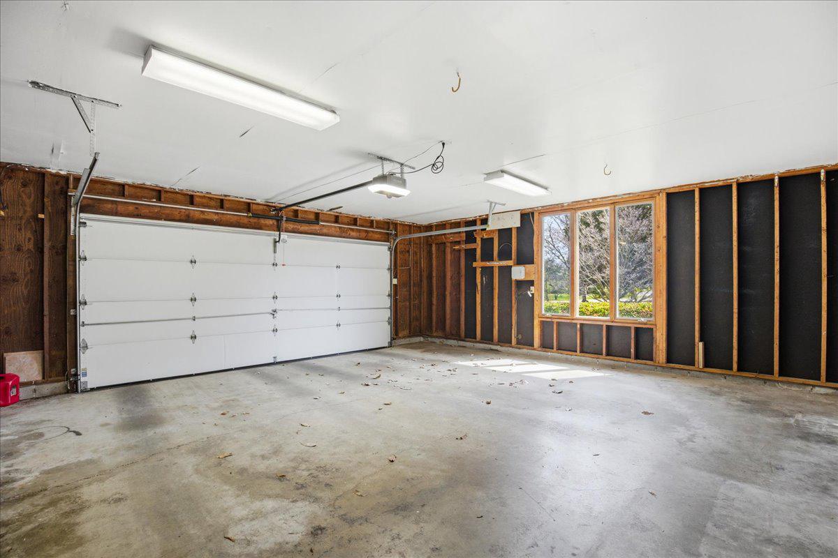 ESPERANZA FARMS - Residential