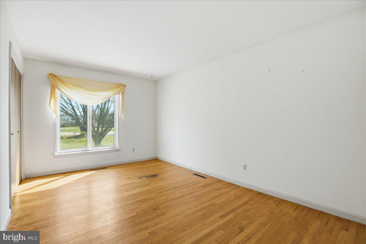 ESPERANZA FARMS - Residential