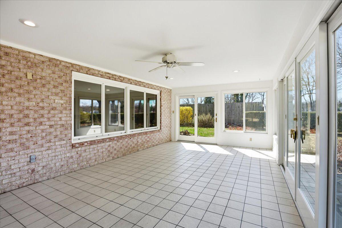 ESPERANZA FARMS - Residential