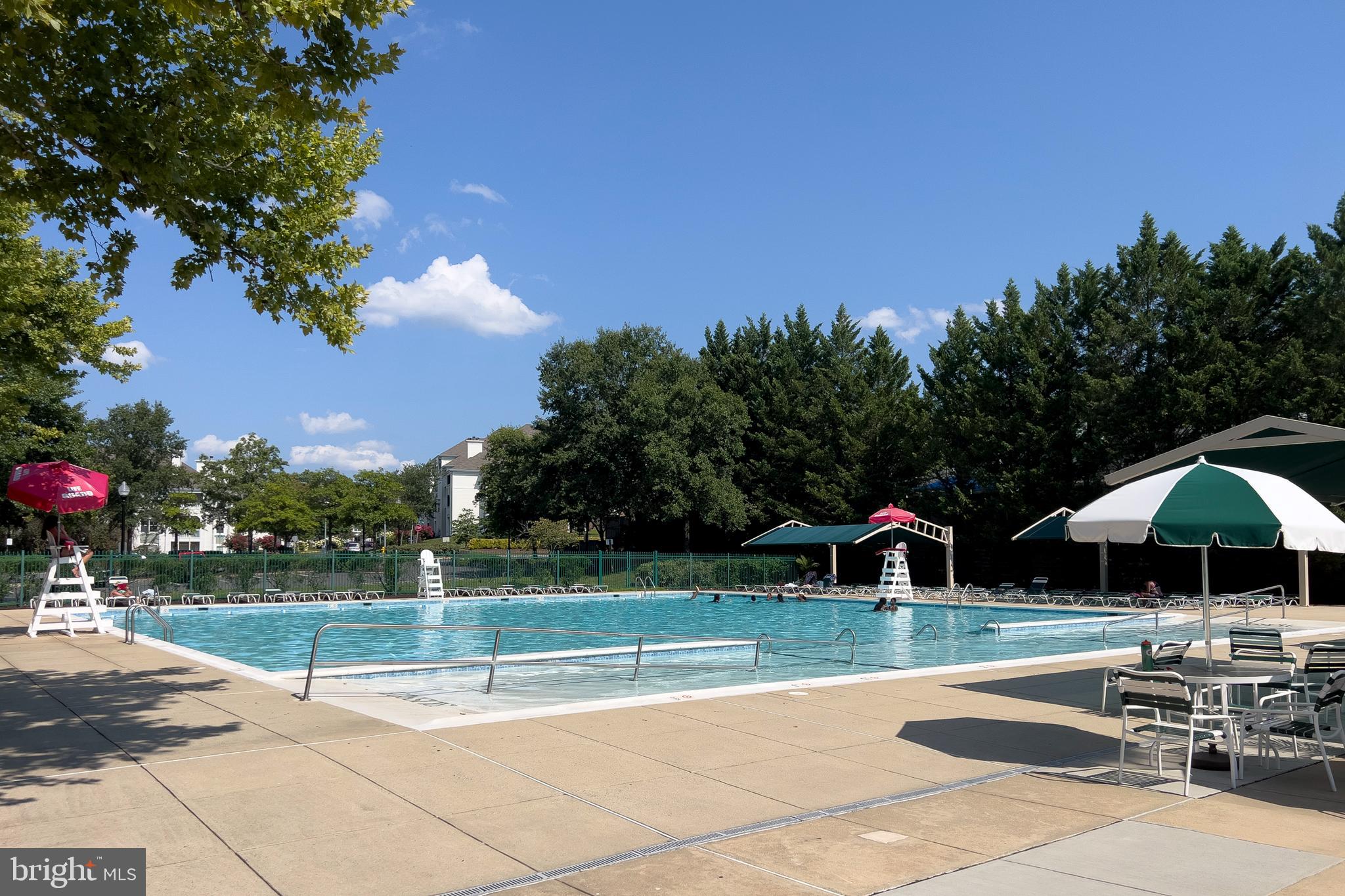 RUSSETT - Residential