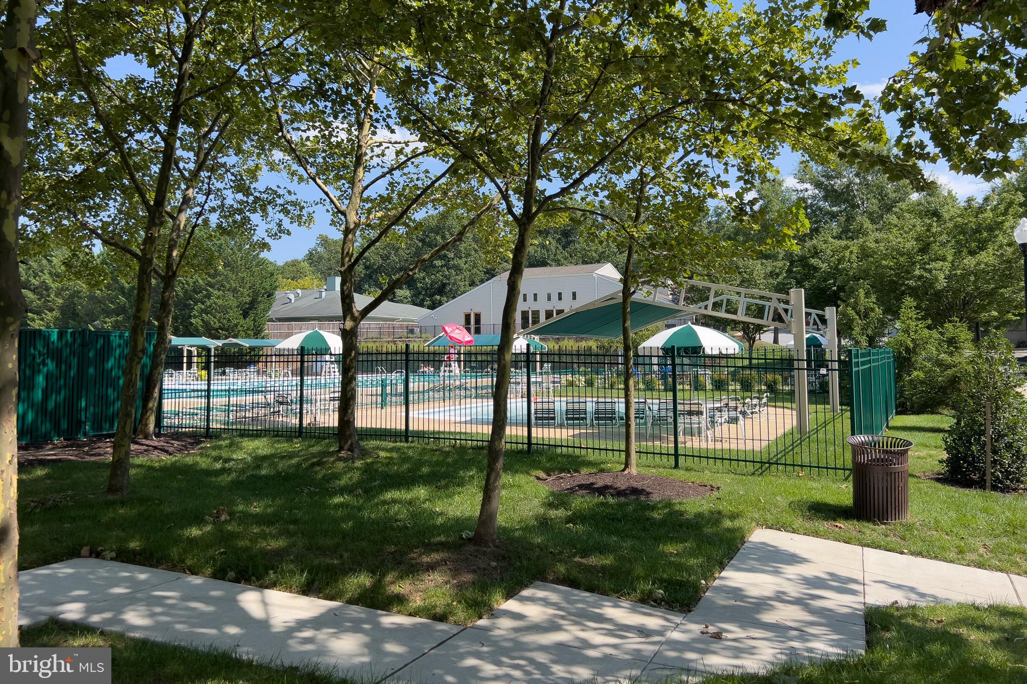 RUSSETT - Residential