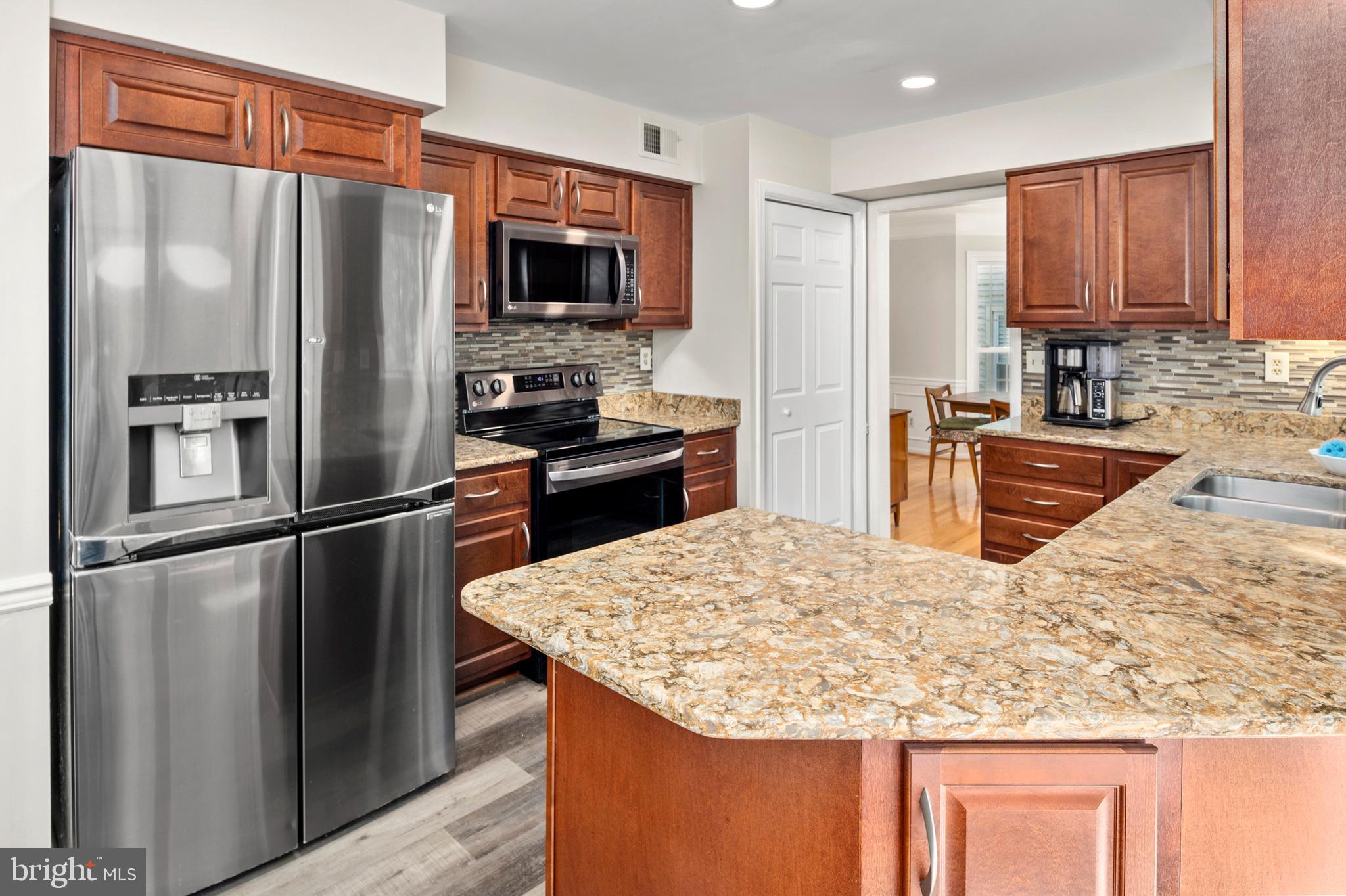 RUSSETT - Residential