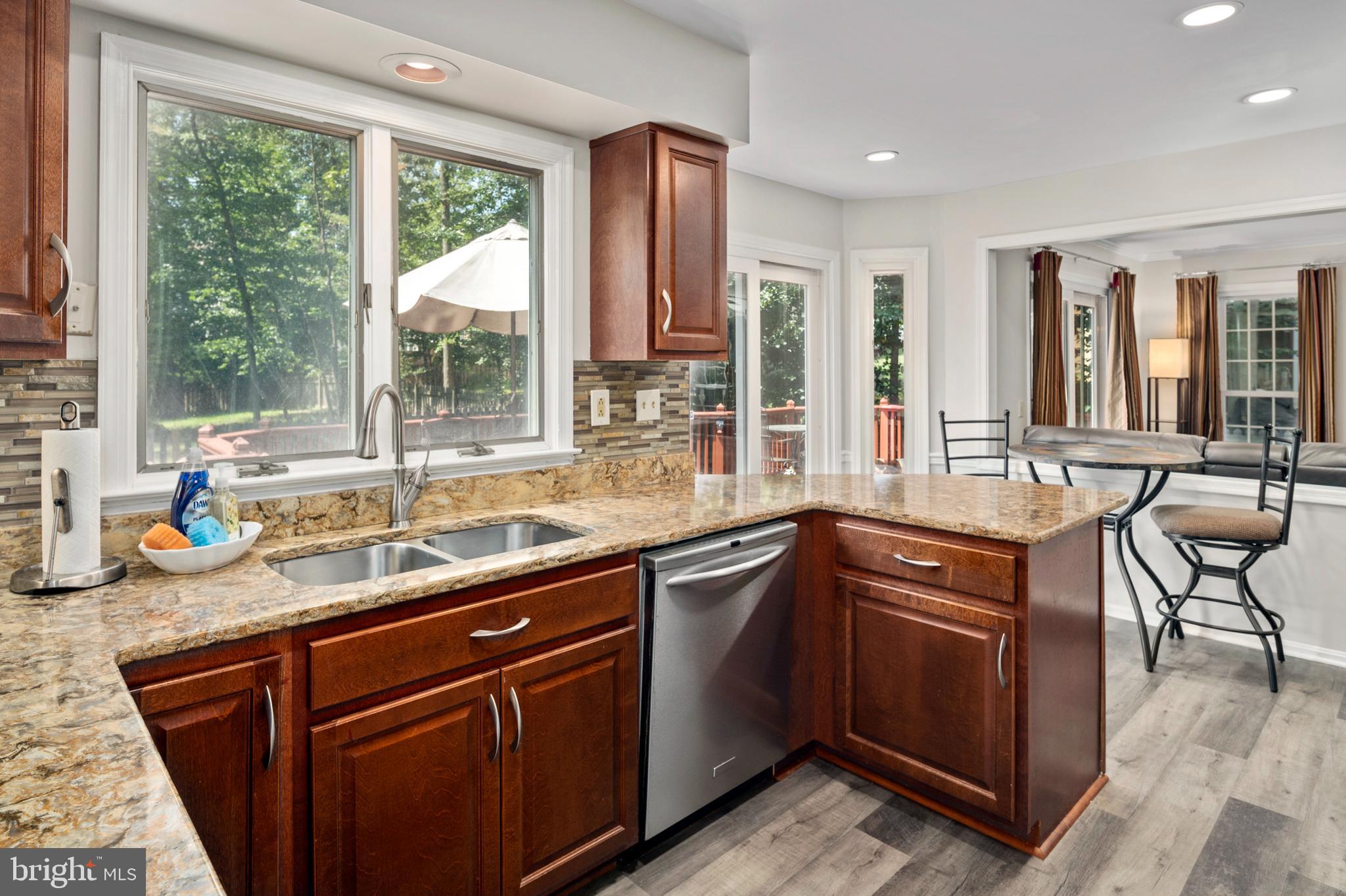 RUSSETT - Residential