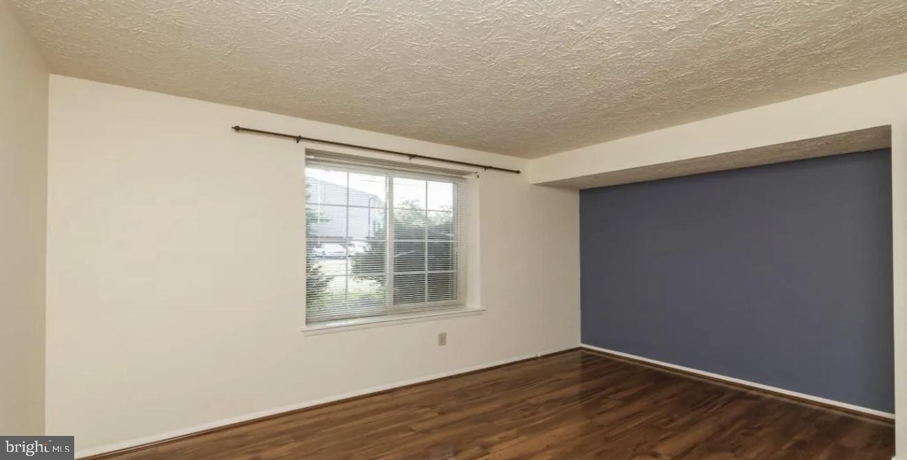 MOUNT VERNON LAKES CONDO - Residential