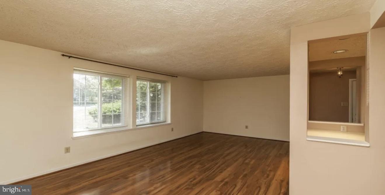 MOUNT VERNON LAKES CONDO - Residential