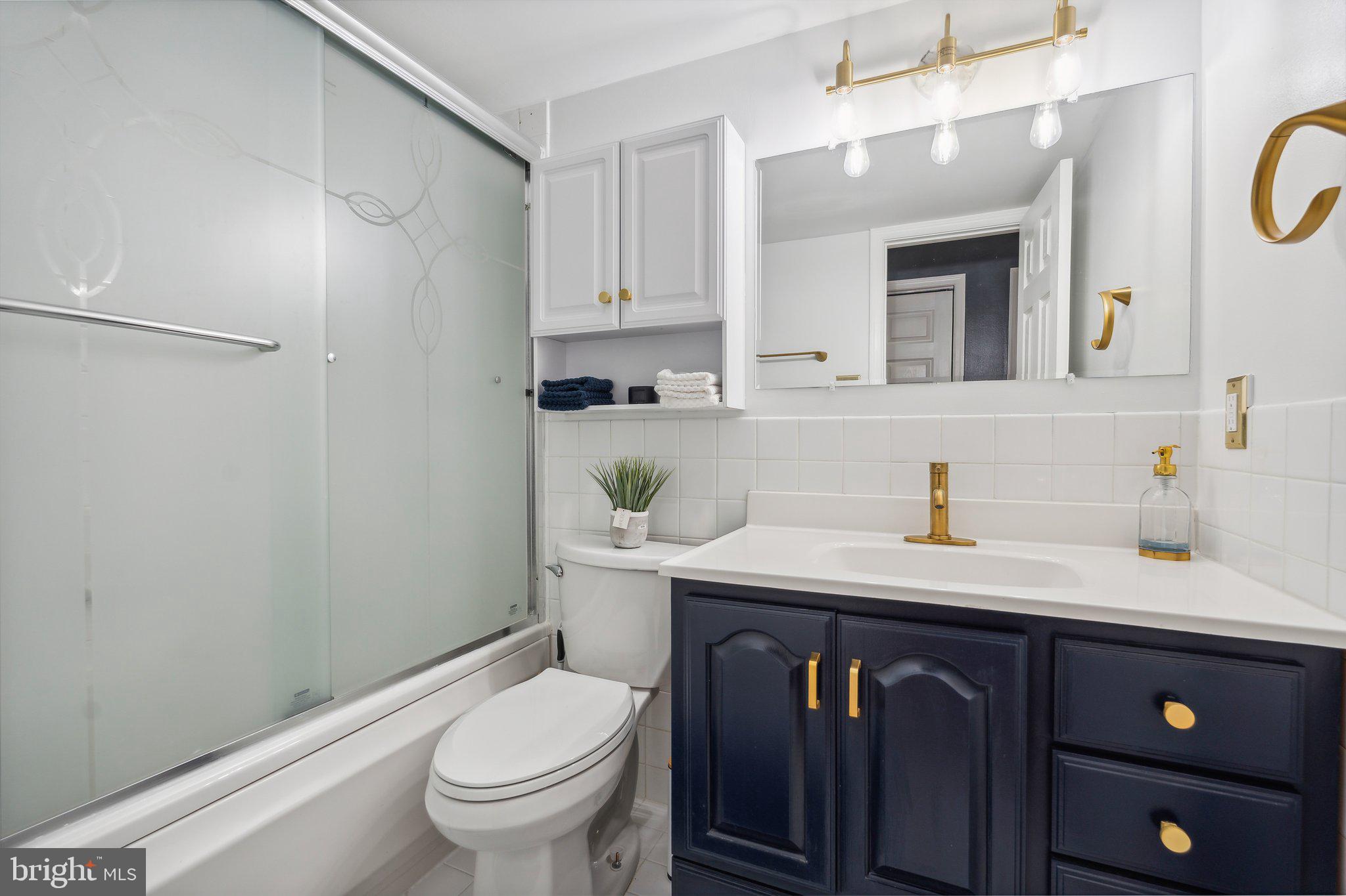 RIVER TERRACE - Residential Lease