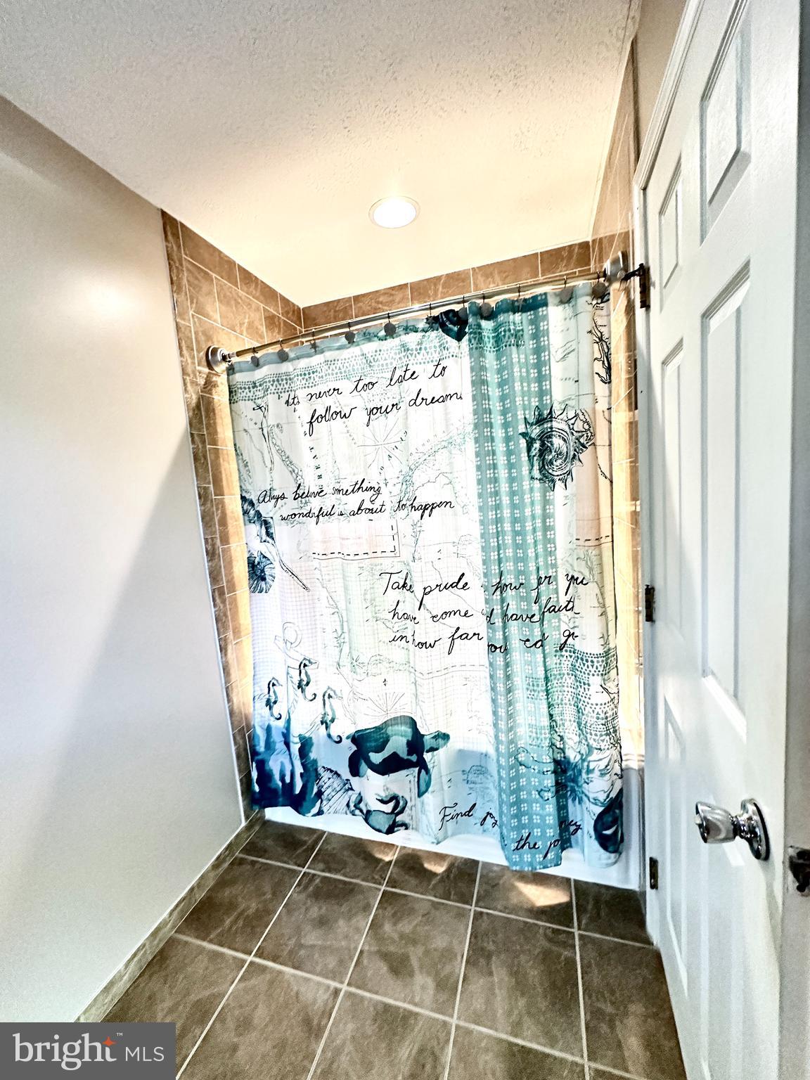 CHAPEL POINT WOODS - Residential