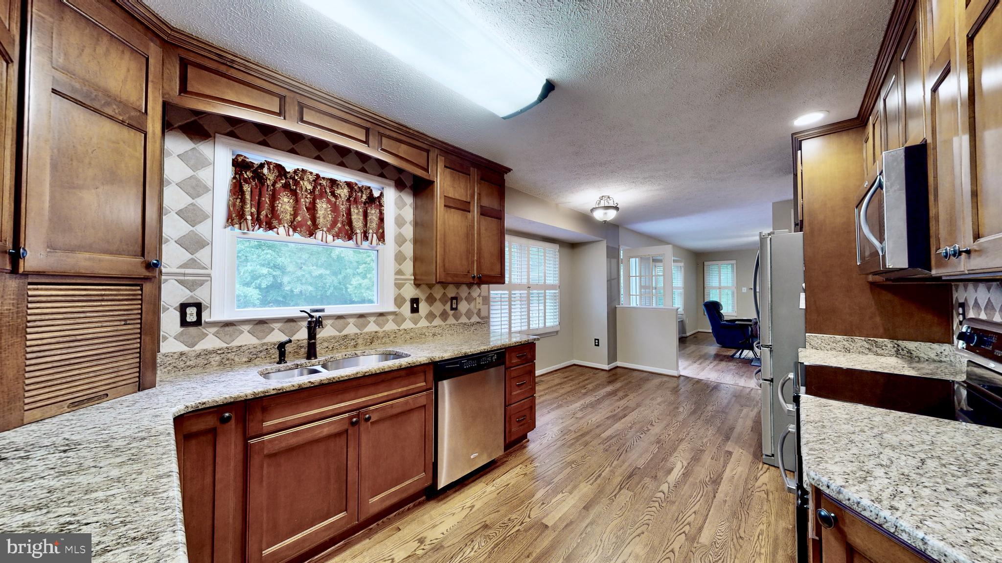 CHAPEL POINT WOODS - Residential