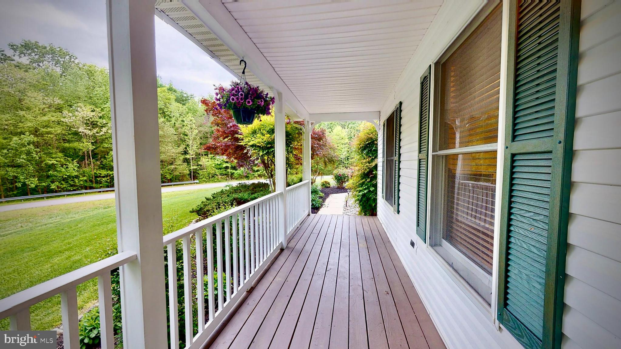 CHAPEL POINT WOODS - Residential