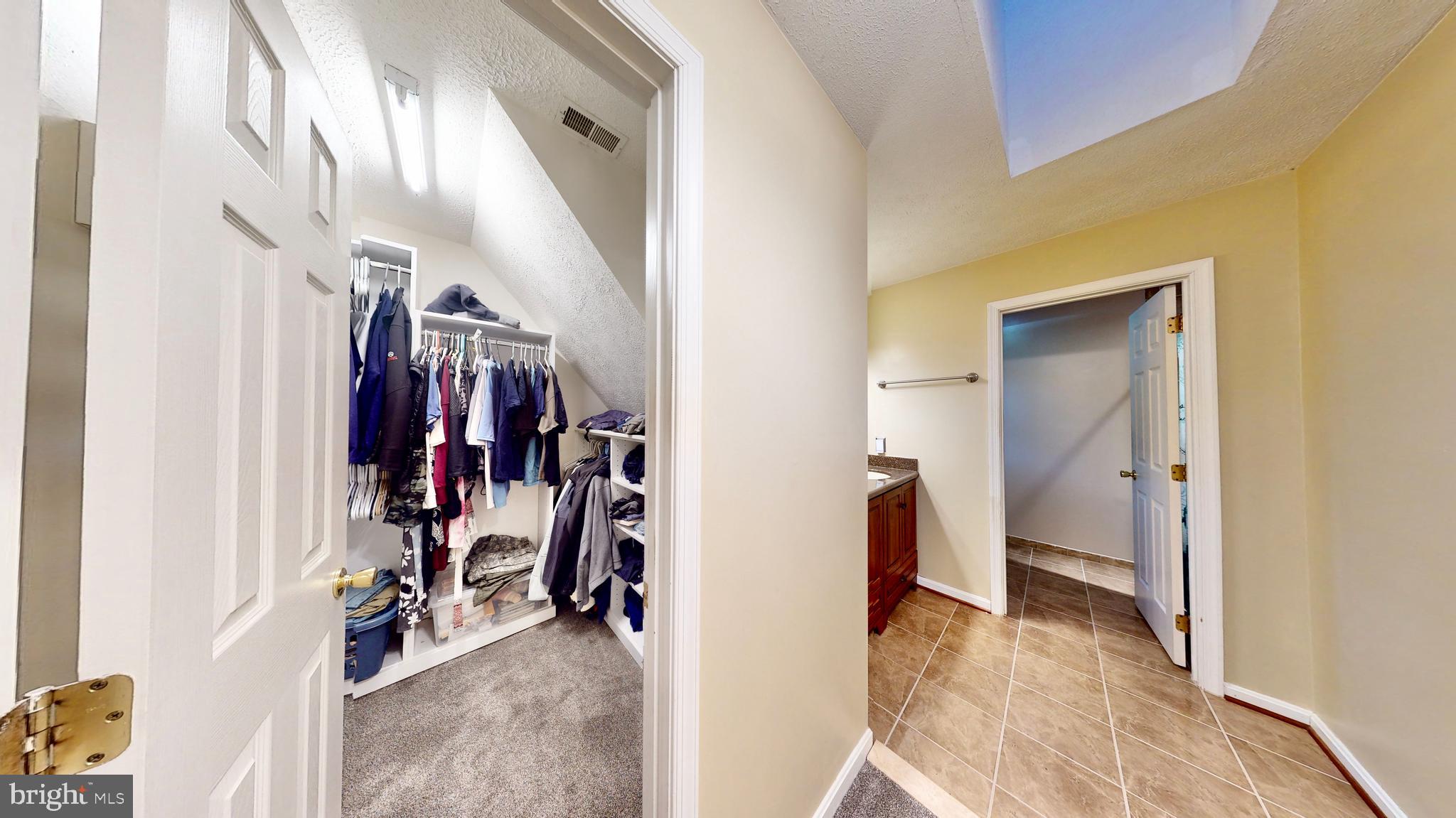 CHAPEL POINT WOODS - Residential