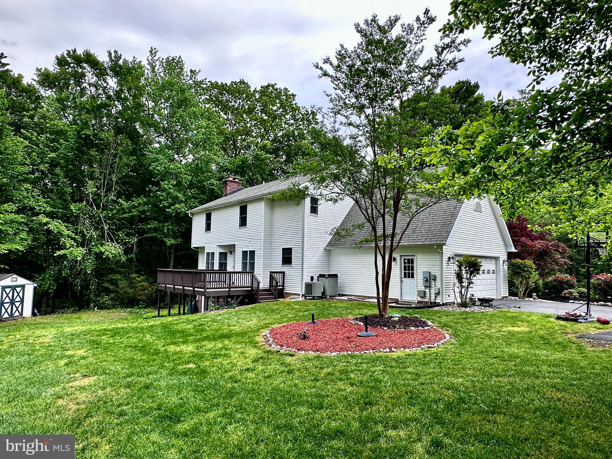 CHAPEL POINT WOODS - Residential