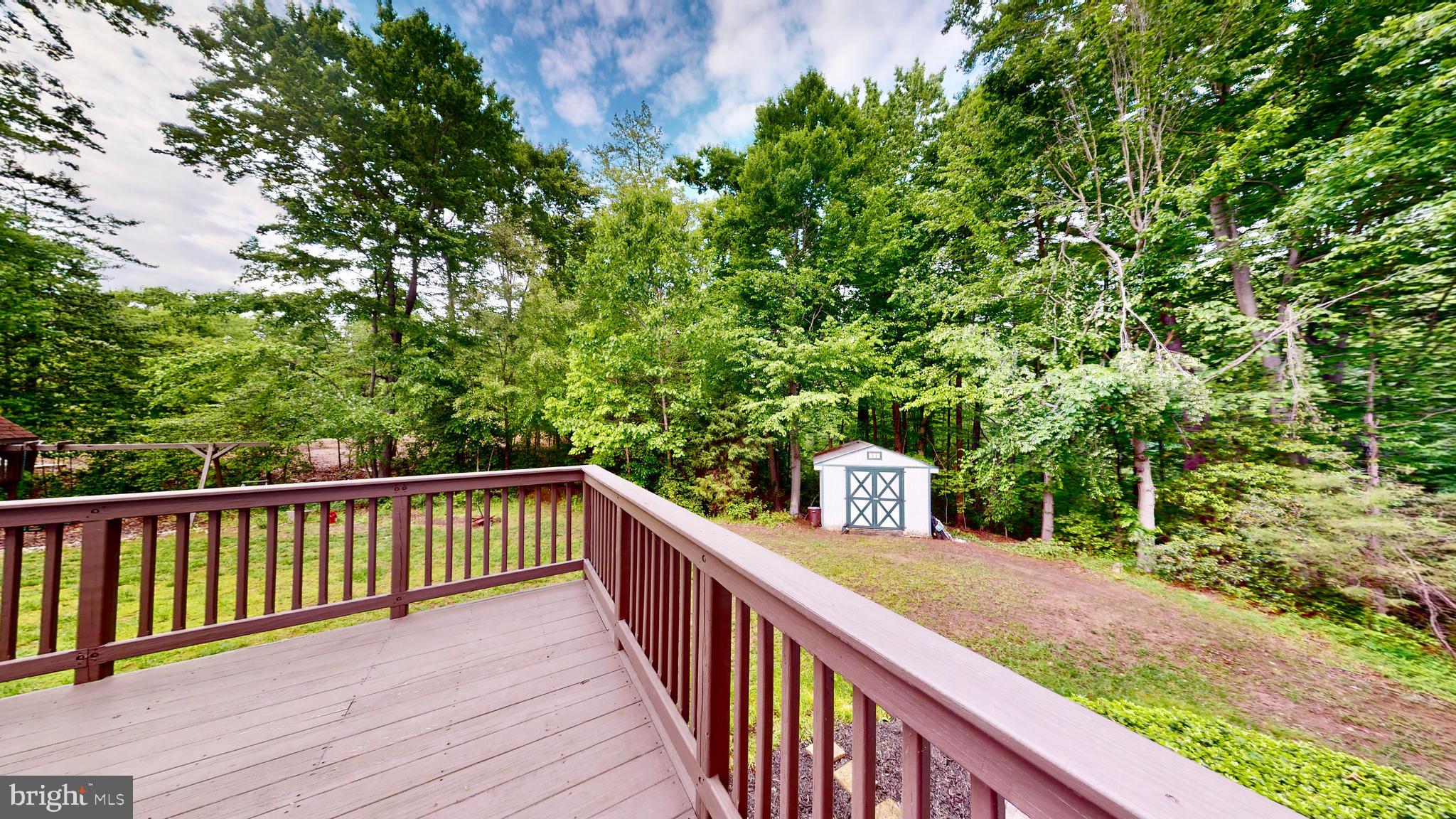 CHAPEL POINT WOODS - Residential