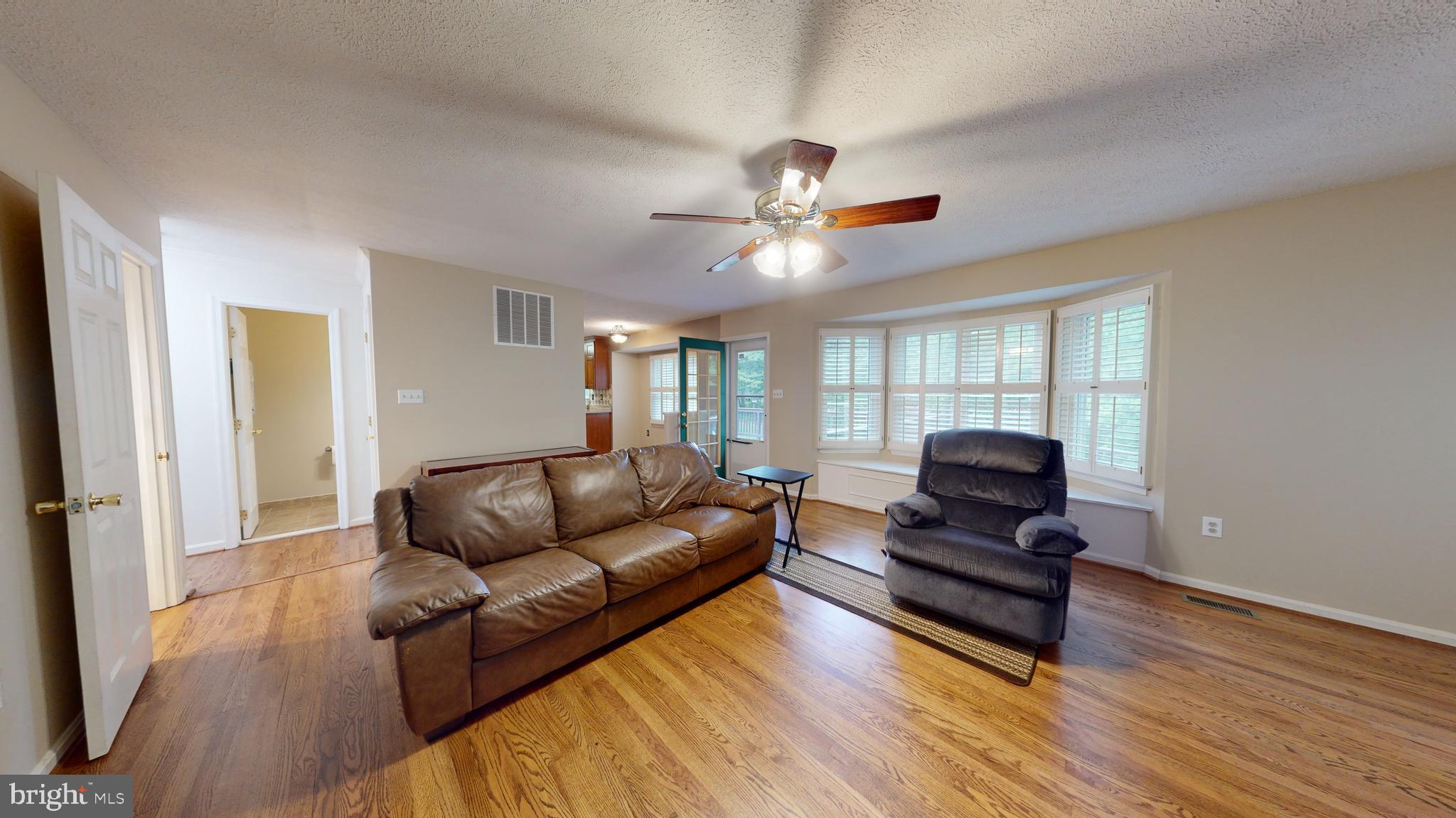 CHAPEL POINT WOODS - Residential