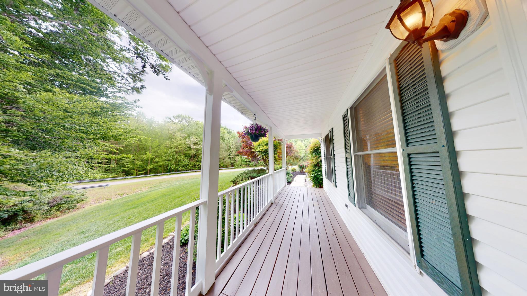 CHAPEL POINT WOODS - Residential