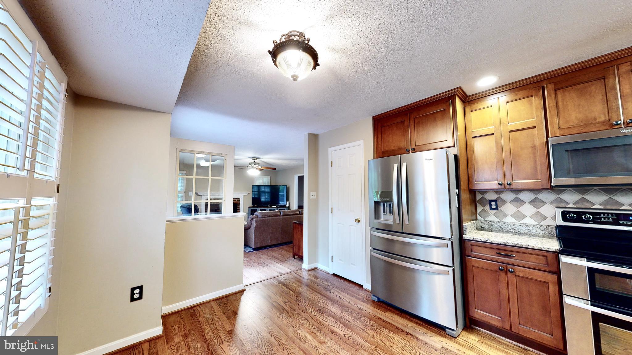 CHAPEL POINT WOODS - Residential