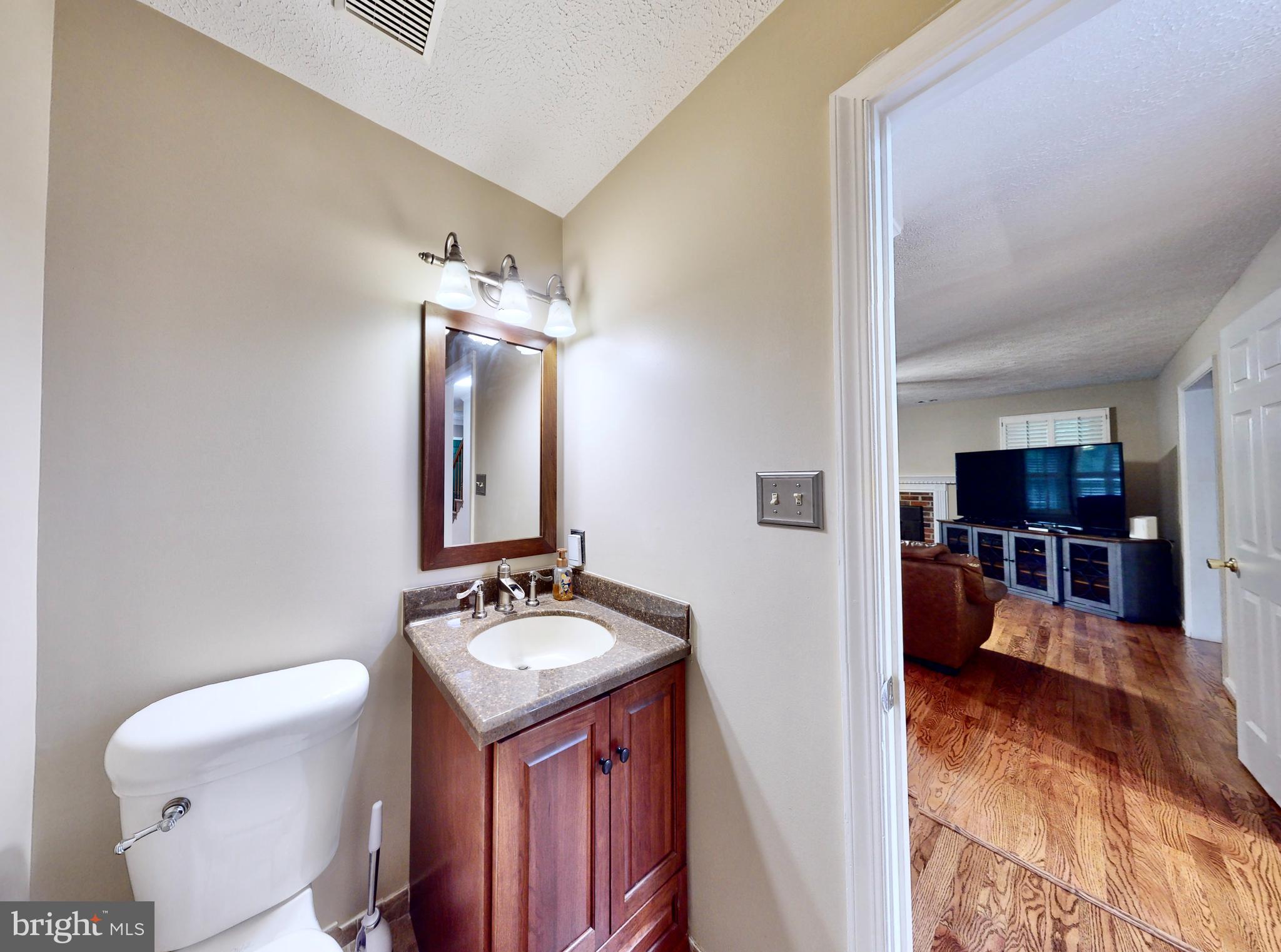 CHAPEL POINT WOODS - Residential