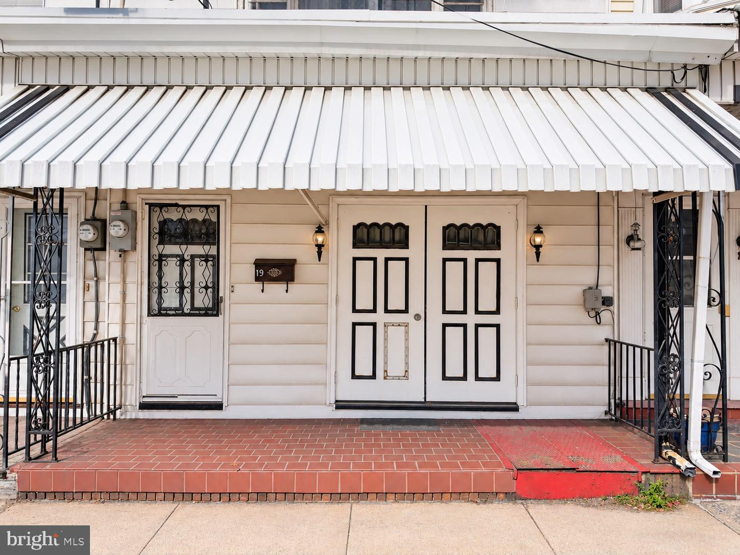 19 E MAHANOY STREET