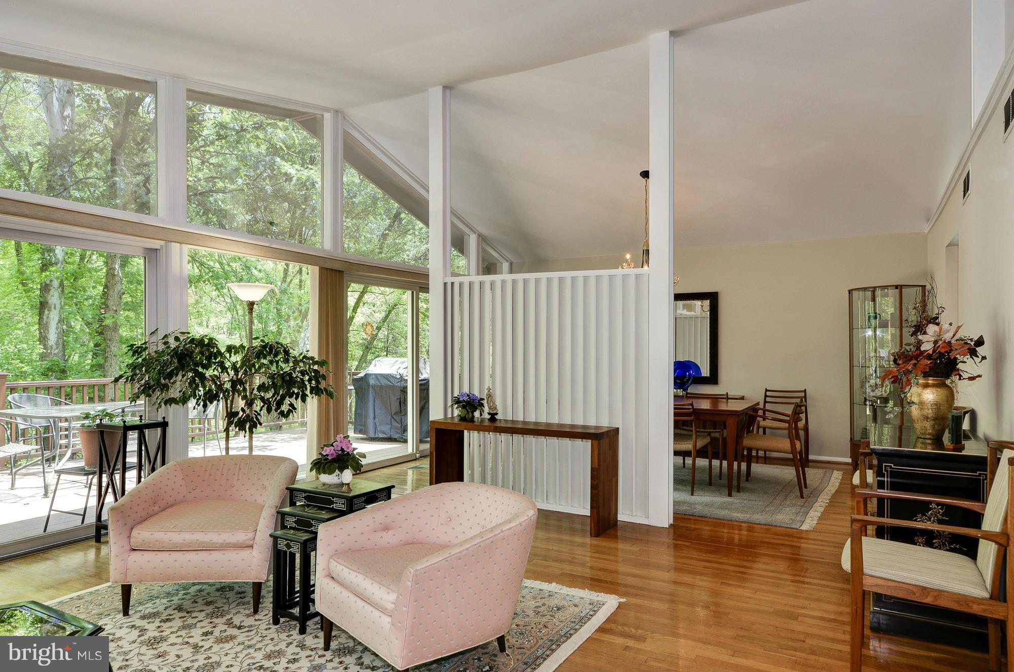 RED COAT WOODS - Residential