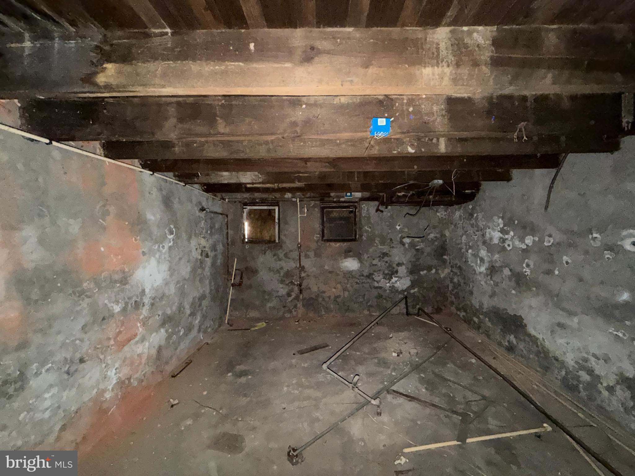 BROADWAY EAST - Residential